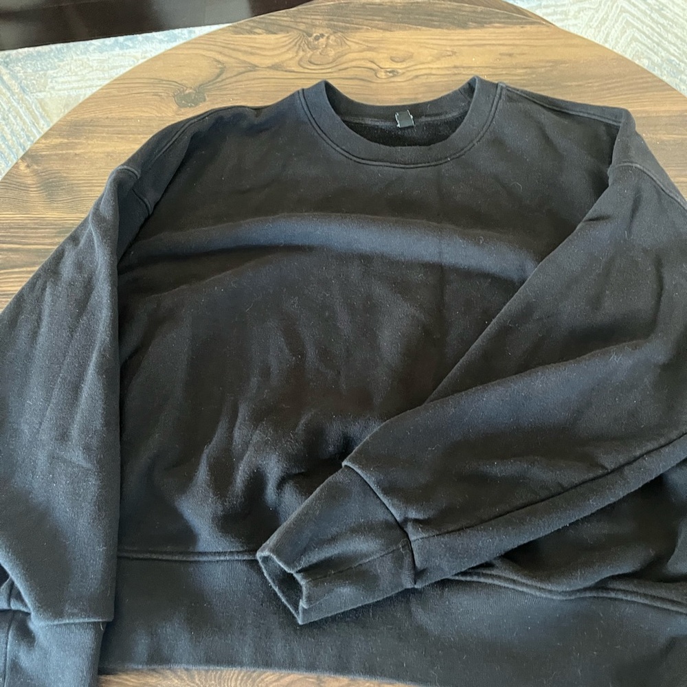 Uniqlo Crewneck